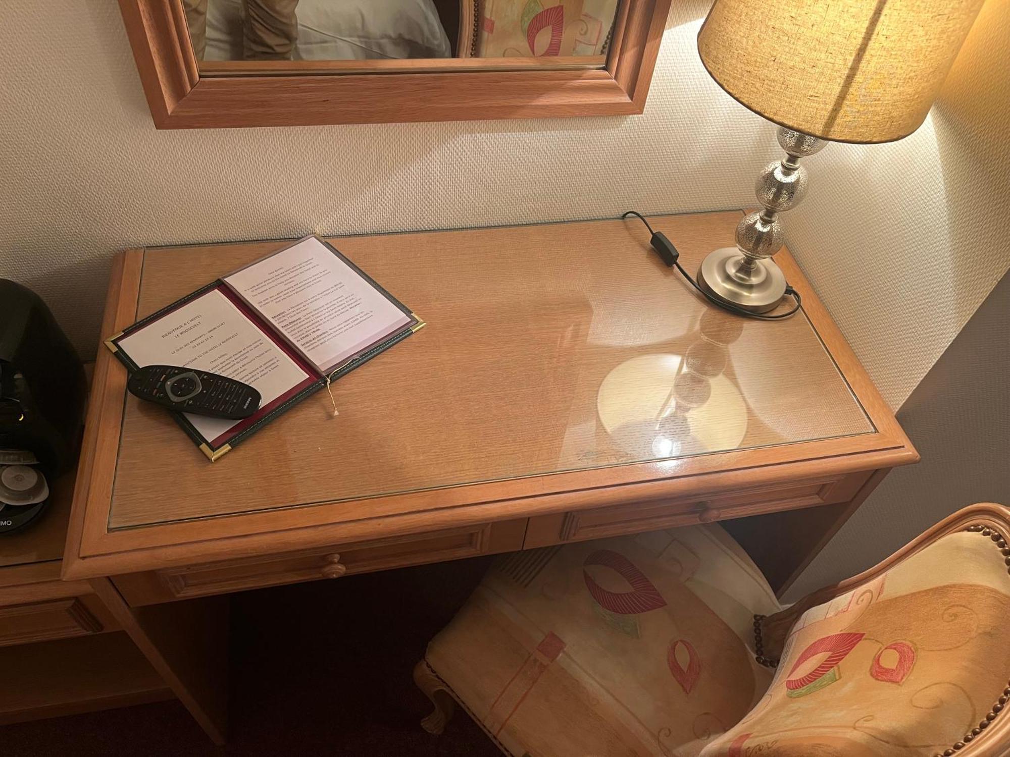 Hotel Le Roosevelt Givet Dış mekan fotoğraf