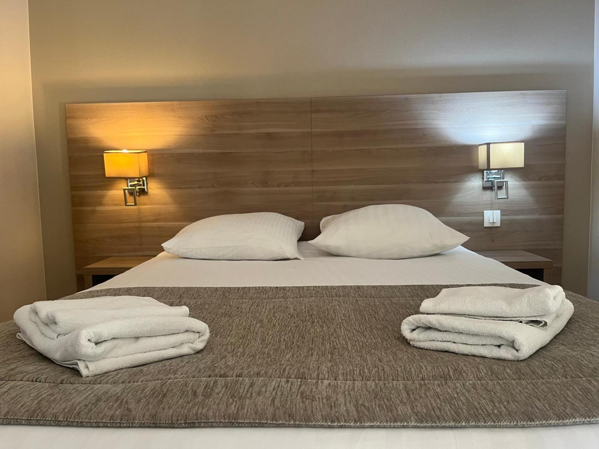 Hotel Le Roosevelt Givet Dış mekan fotoğraf